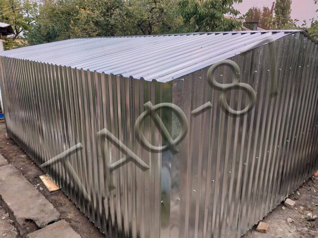 Гараж з профлиста