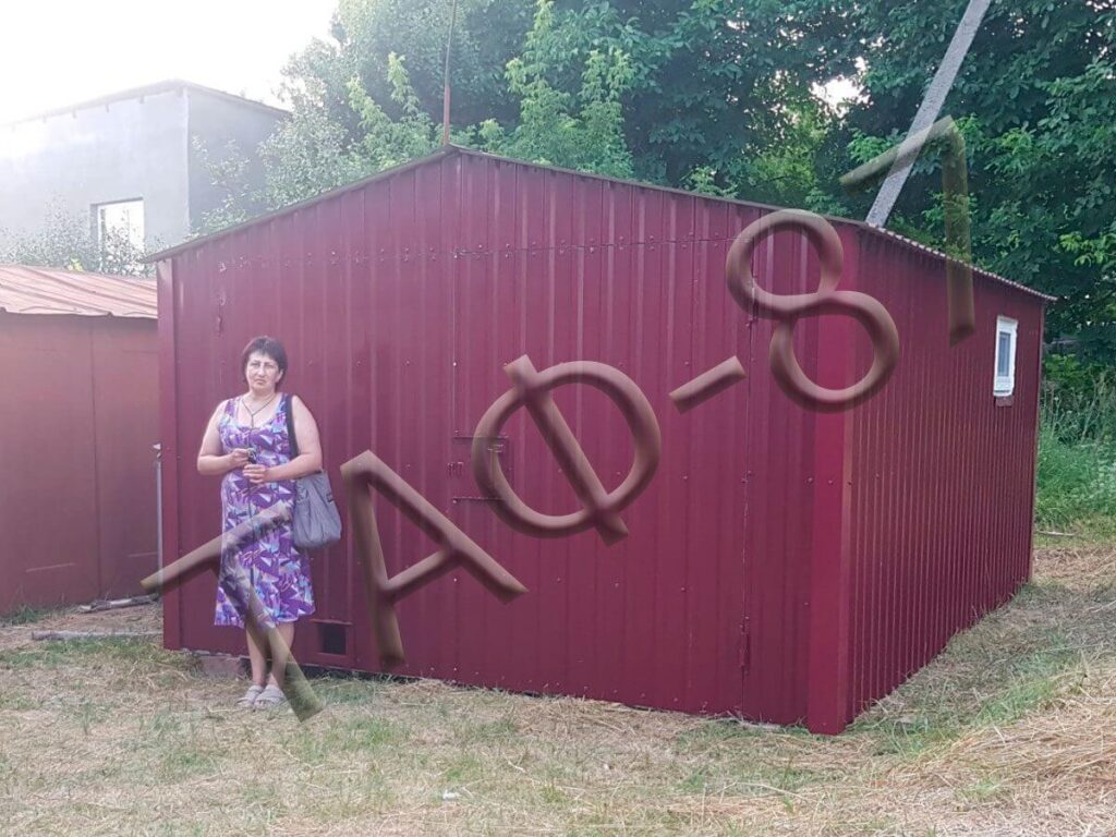 Гараж з профлиста